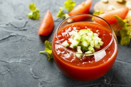 Recette gaspacho de tomate, concombre et poivron