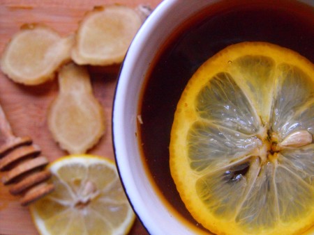 Thé au tilleul, citron, gingembre et miel