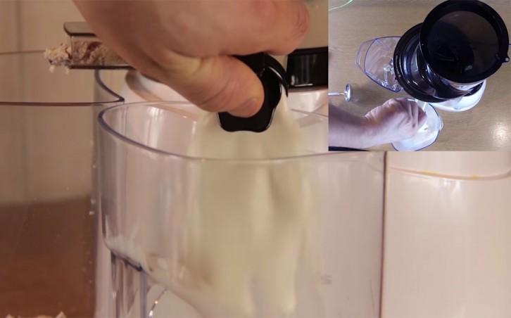 Réaliser un lait d'amande à l'extracteur de jus